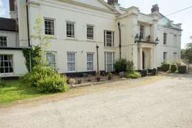 2 bedroom Ground Fla...